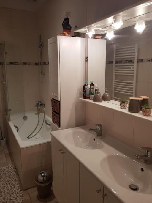 Le Petit Conte - Maison Calme En Centre Ville Sées Dış mekan fotoğraf
